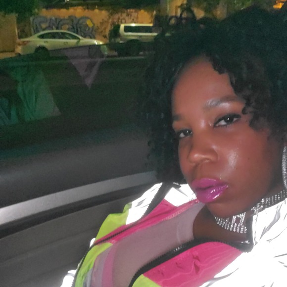 Meet your Posher, Louiwey 💎posh💎 ambassador 💎 - Picture 1 of 1